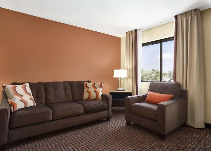 Super 8 By Wyndham Motel 2*