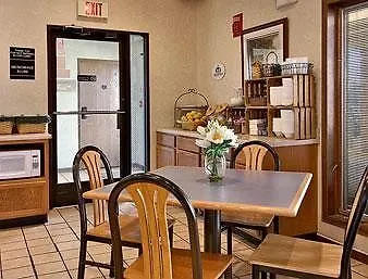 Super 8 By Wyndham Motel